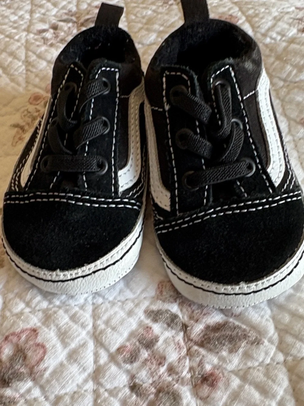 Vans old School baby Black Canvas Kids Sneakers with White Side Stripe